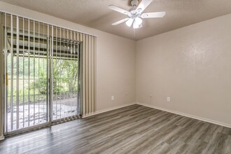 1629 Westridge St in Cleburne, TX - Building Photo - Building Photo