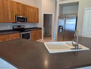 1502 SW 43rd Ln in Cape Coral, FL - Building Photo - Building Photo