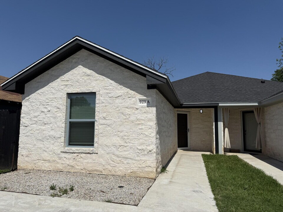 929 Houston St in Waco, TX - Foto de edificio