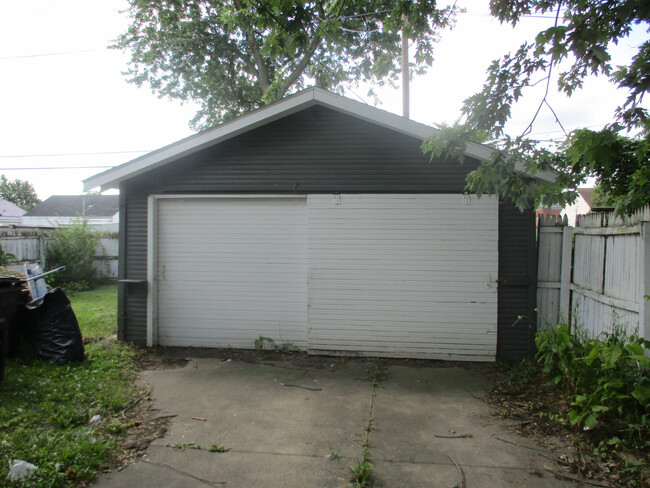 3318 Felician St in Fort Wayne, IN - Building Photo - Building Photo