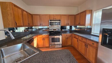 1449 Beachland Blvd in Keego Harbor, MI - Building Photo - Building Photo