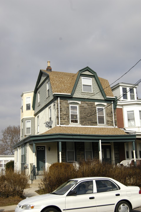 420 Seville St in Philadelphia, PA - Building Photo