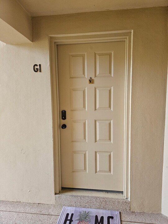 623 Sea Pine Way in Greenacres, FL - Building Photo