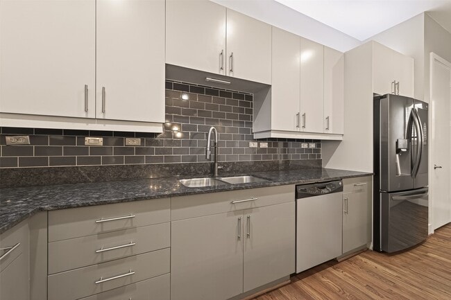 property at 1112 Columbus St