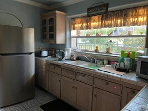 452 N Alexander St in San Fernando, CA - Building Photo - Building Photo