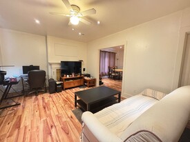 7128 Card Ln in Pittsburgh, PA - Building Photo