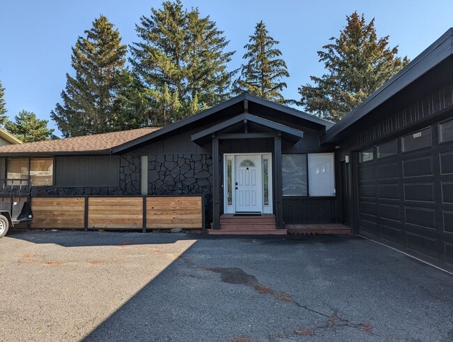 property at 250 NW Sunrise Dr