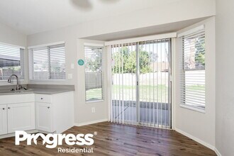 208 W Oraibi Dr in Phoenix, AZ - Building Photo - Building Photo