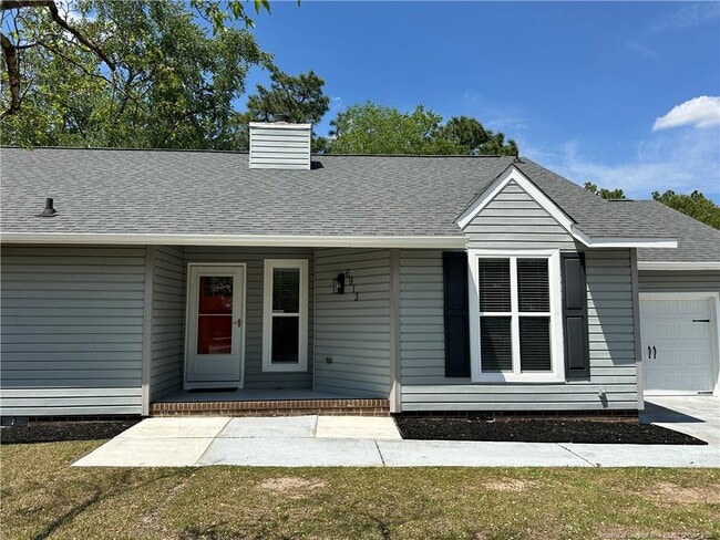 6913 Timbercroft Ln in Fayetteville, NC - Building Photo - Building Photo