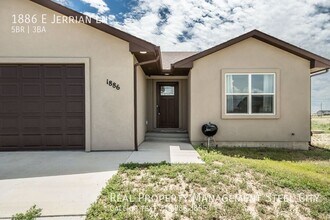 1886 Jerrian Ln in Pueblo West, CO - Building Photo - Building Photo