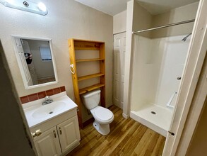 103 Morris Ave in Omaha, TX - Building Photo - Building Photo