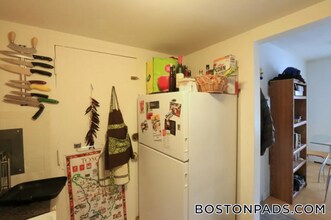 524 Putnam Ave, Unit 1 in Cambridge, MA - Building Photo - Building Photo