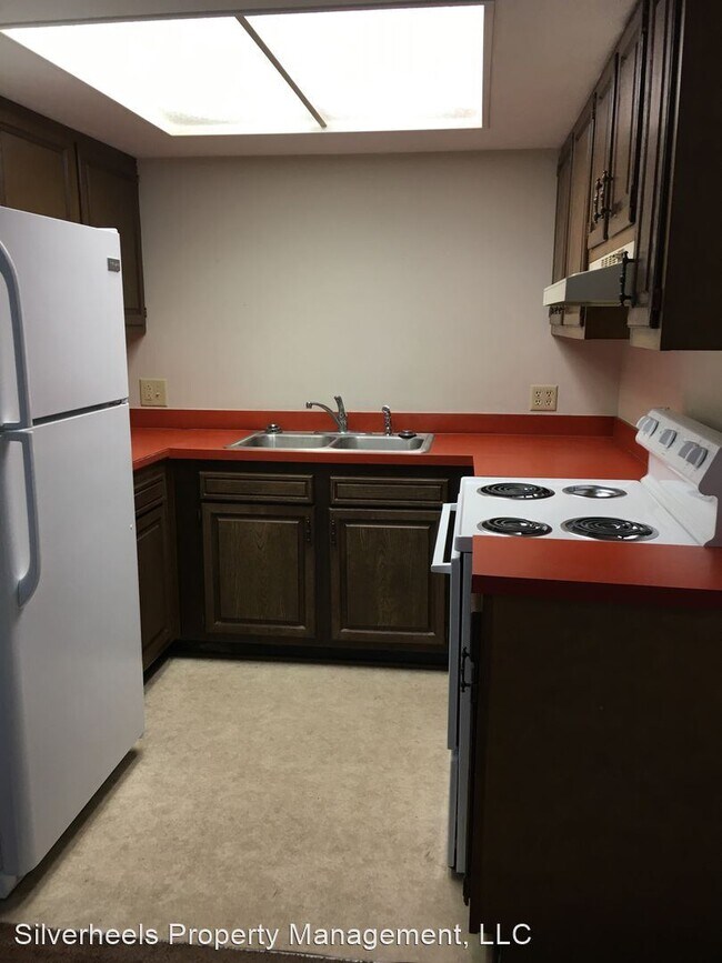 807 Mitchell Ave in Beverly, OH - Building Photo - Building Photo