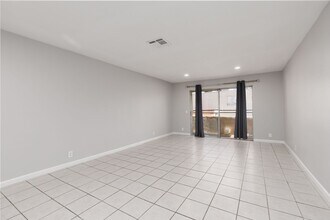 1676 Jupiter Ct in Las Vegas, NV - Building Photo - Building Photo