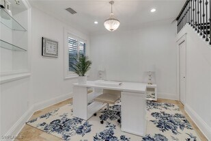 10213 S Silver Palm Dr in Estero, FL - Building Photo