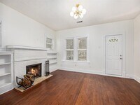 1118 Peddie St photo'