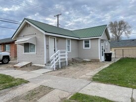 320 E 15th St, Unit Unit #1 in Burley, ID - Building Photo