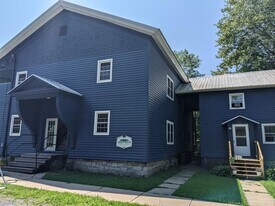 139 S Esselstyne St, Unit 139 in Cape Vincent, NY - Building Photo