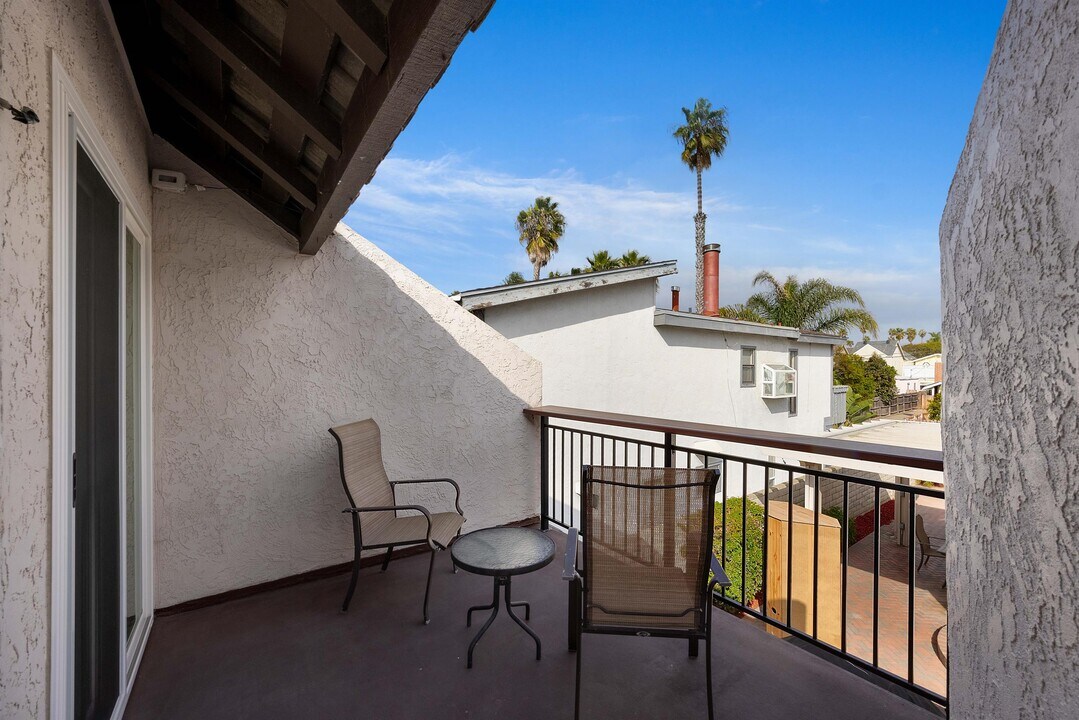 4921 Long Branch Ave in San Diego, CA - Building Photo