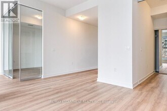 1 Quarrington Ln in North York, ON - Building Photo - Building Photo