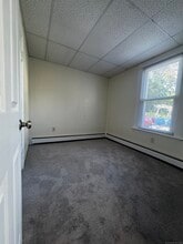 2 N Rd in Waterford, CT - Building Photo - Building Photo