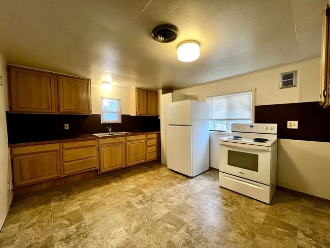 property at 706 S 4th Ave