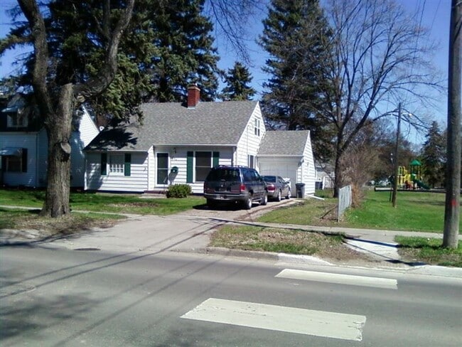 property at 524 5th St S
