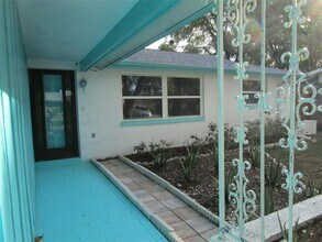 7226 San Moritz Dr in Port Richey, FL - Building Photo - Building Photo