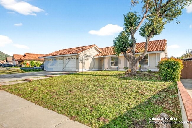 1745 Buckeye St in Highland, CA - Building Photo - Building Photo