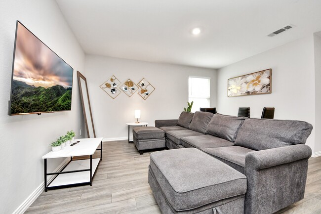property at 9027 Madera Rd