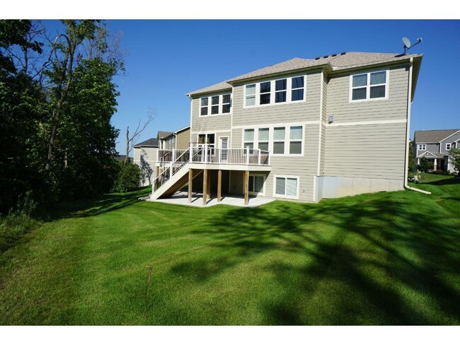 5019 Merrimac Lane North in Minneapolis, MN - Building Photo - Building Photo