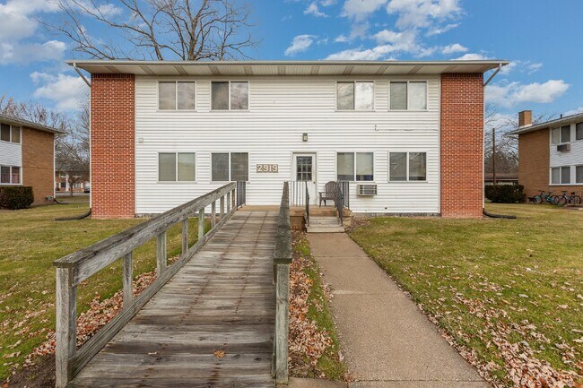 2919 Ronan St in Midland, MI - Building Photo - Building Photo