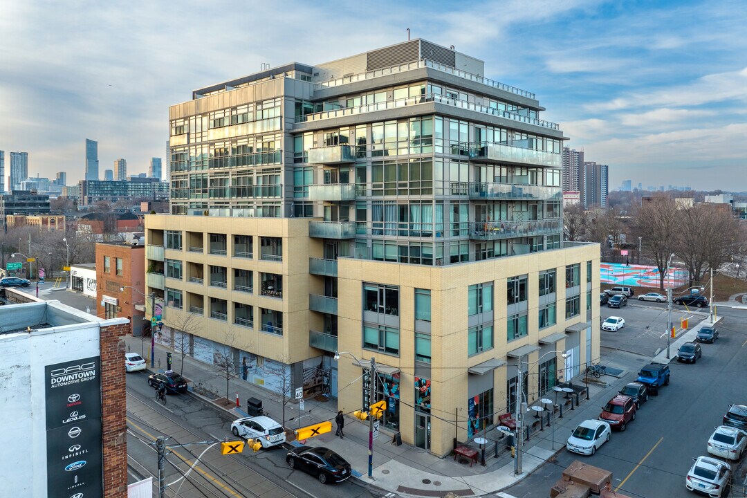 Sync Lofts in Toronto, ON - Building Photo