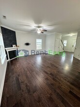 8236 Gygax Rd in Norfolk, VA - Building Photo - Building Photo