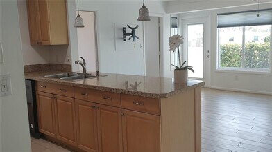570 Circlewood Dr in Venice, FL - Building Photo - Building Photo