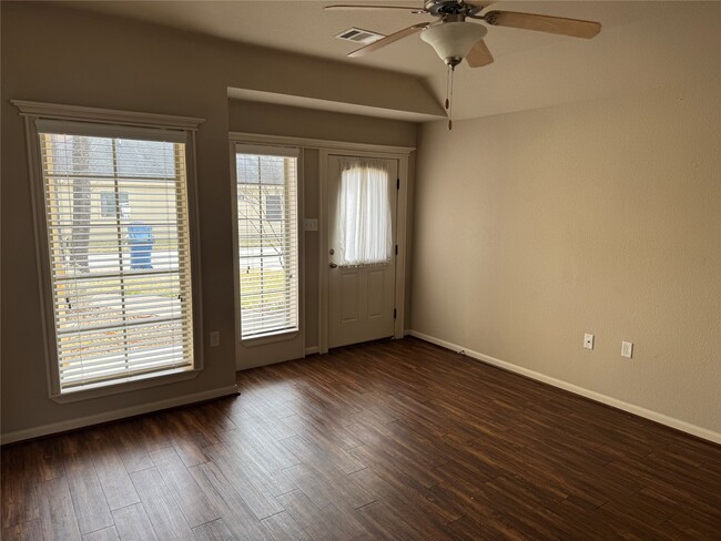 12882 Orion Ct E in Willis, TX - Building Photo - Building Photo