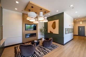 Terraces at Deerfield in Deerfield, IL - Foto de edificio - Lobby