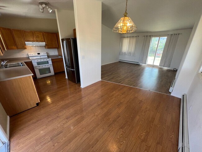 730 Wood St in Lander, WY - Building Photo - Building Photo