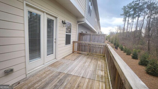 2727 Hedgeway Cir in Kennesaw, GA - Foto de edificio - Building Photo