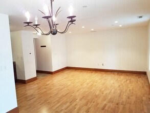 2440 Massachusetts Ave in Cambridge, MA - Building Photo - Building Photo