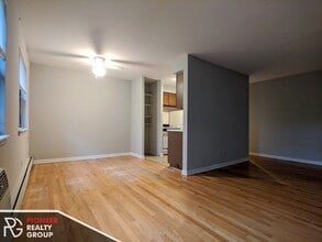 502 W Briar Pl, Unit #510-501 in Chicago, IL - Building Photo - Building Photo