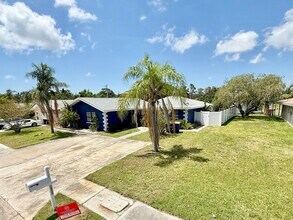 3184 Downing St in Clearwater, FL - Foto de edificio - Building Photo