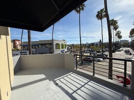 1090 University Ave in San Diego, CA - Building Photo