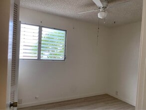 908 Kahikolu Plz in Honolulu, HI - Building Photo - Building Photo