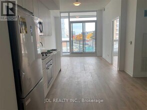 36 Forest Manor Rd in Toronto, ON - Building Photo - Building Photo