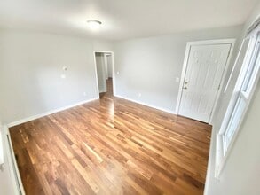 89 Pitkin St in Burlington, VT - Building Photo - Building Photo