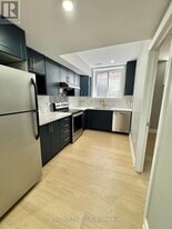 163 Freure Dr in Cambridge, ON - Building Photo