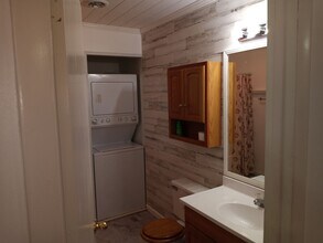 1708 Todd Dr in Johnson City, TN - Foto de edificio - Building Photo
