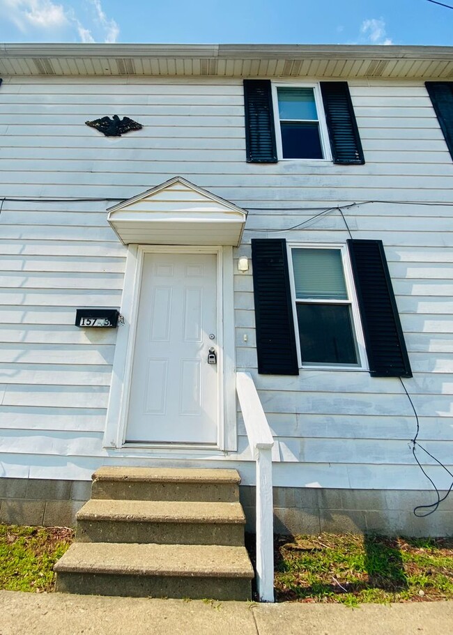 property at 1574 Elizabeth St