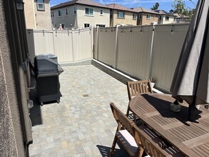 261 Camellia Way in Vista, CA - Building Photo - Building Photo